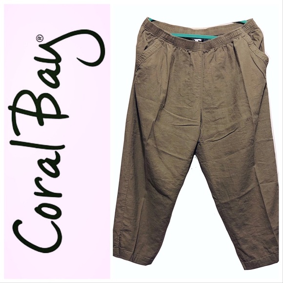 DONATED Pants-Linen Blend, Cropped with side slits - Picture 2 of 8